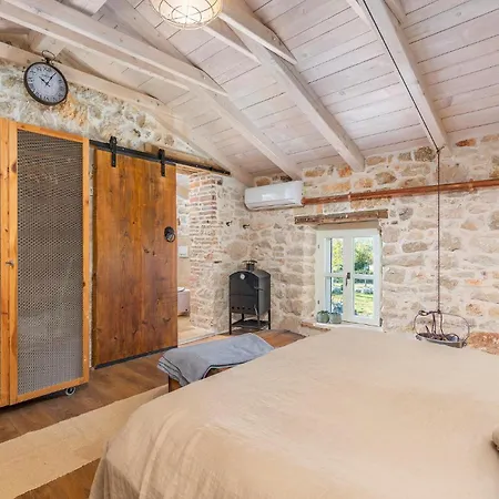 Holiday home Pet Friendly Home In Porec Buici (Istria)