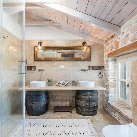 Holiday home Pet Friendly Home In Porec Buici (Istria)