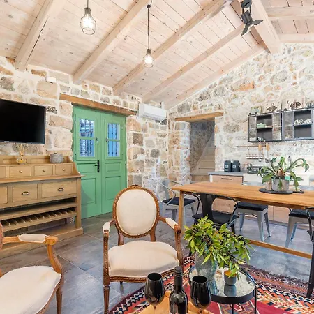 Cozy In Filipini With Wifi Buici (Istria)